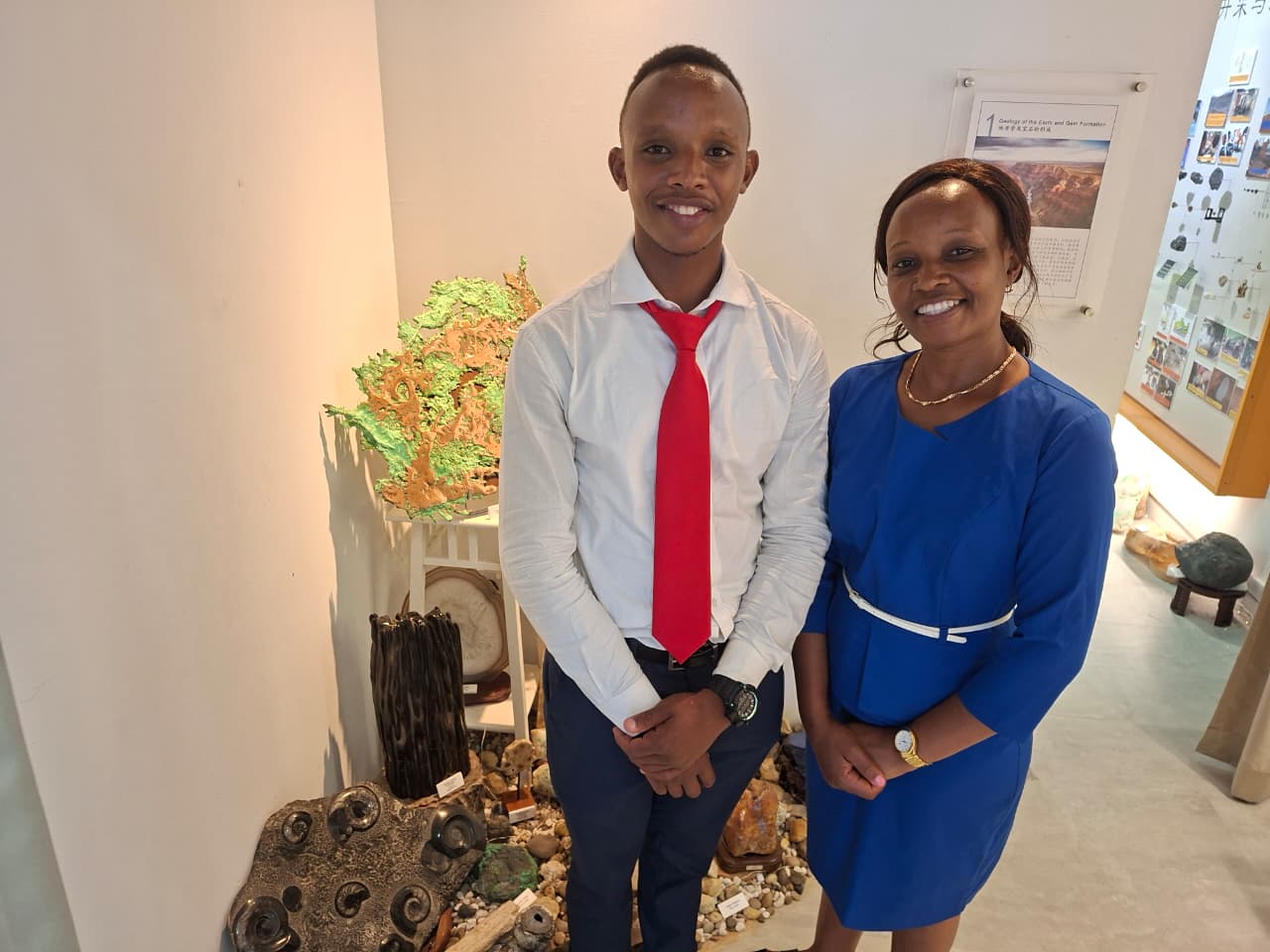 The Director (left) and the CEO (right) at the Gem museum in Singapore