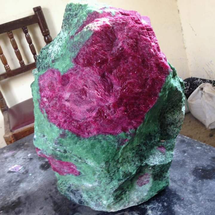 Ruby zoisite specimen