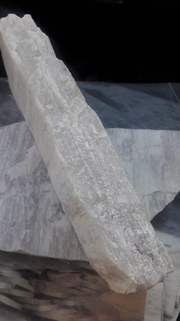 Spodumene mineral specimen